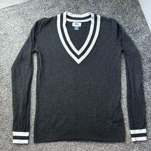 V-neck charcoal collegiate sweater Old Navy XS